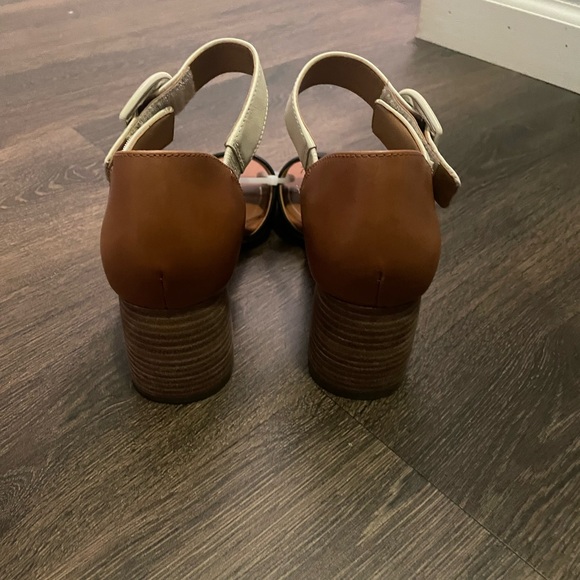 Vionic Chardonnay Tan/Black/Cream Leather block heel sandal - Picture 6 of 7